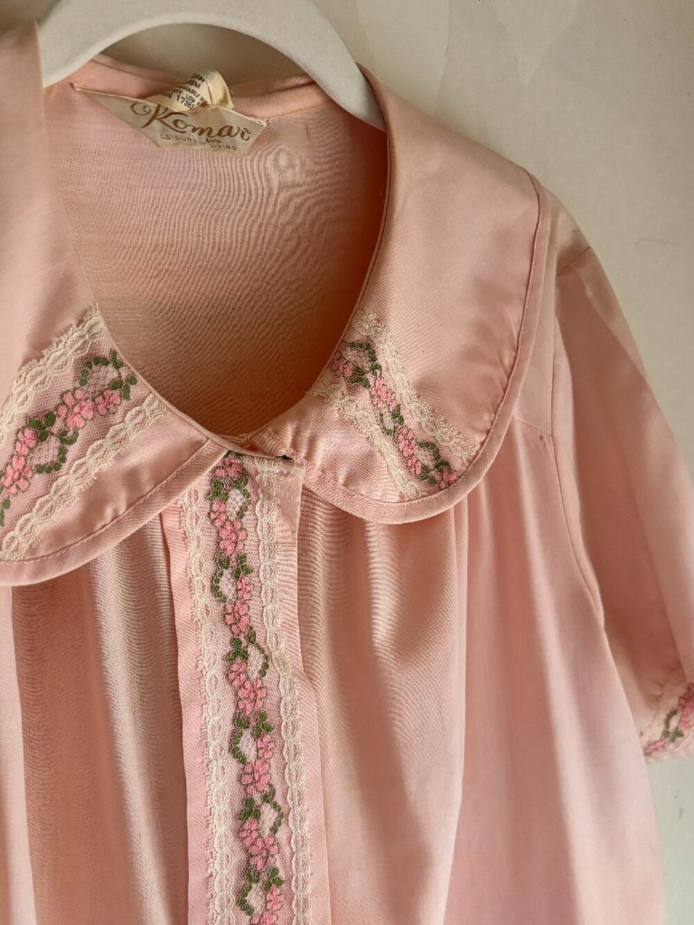 Vintage Roman Pink Housecoat Snap Robe Floral Trim Peter Pan Collar Lounge Dress